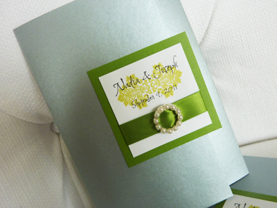Invitation 925: Chalice Silver Pearl, Lime Linen, White Smooth, Shalimar Swash, Papyrus, Lime Ribbon, Brooch/Buckle A