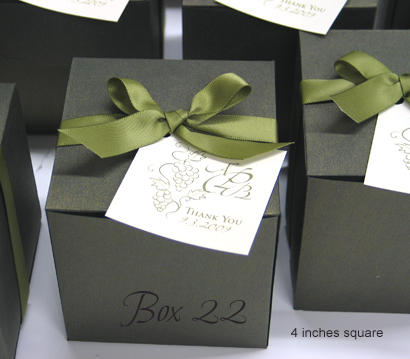Favour Box Box22: Sage Pearl, Sage Ribbon