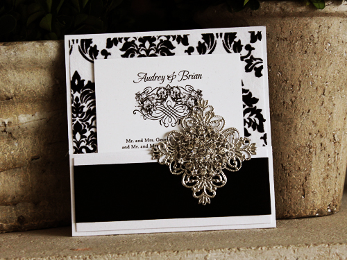 Invitation 1002: Ice Pearl, Ice Pearl, White Smooth, Black Ribbon, Brooch/Buckle X, Metal Filigree F4 - Silver