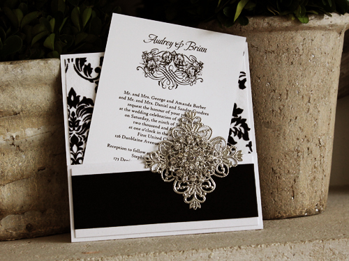 Invitation 1002: Ice Pearl, Ice Pearl, White Smooth, Black Ribbon, Brooch/Buckle X, Metal Filigree F4 - Silver